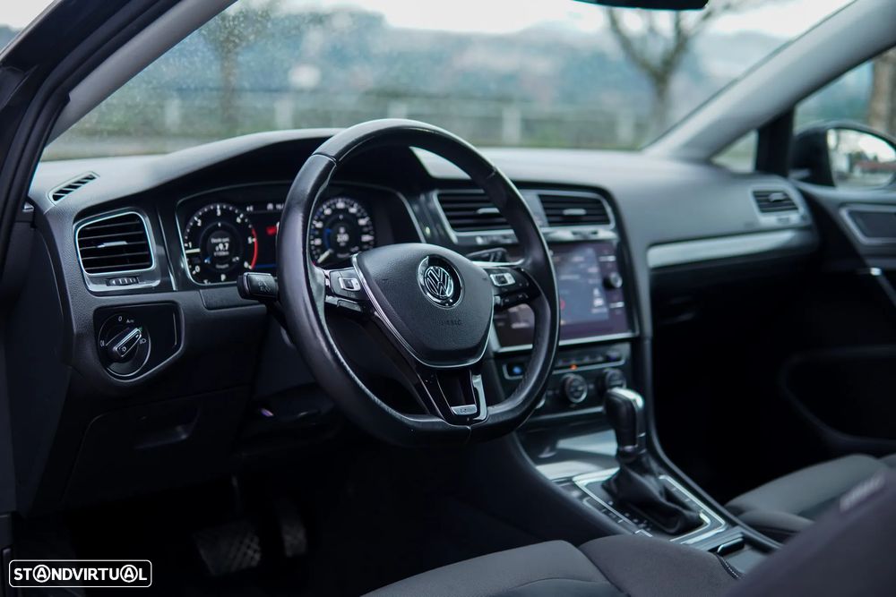 VW Golf 1.6 TDI R-Line DSG - 55