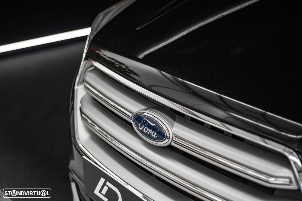 Ford Kuga - 9