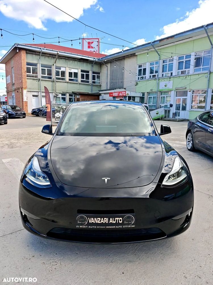 Tesla Model Y Performance Dual Motor AWD - 22