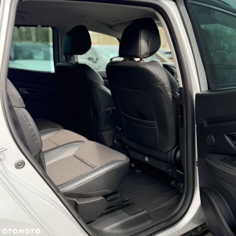 Renault Scenic - 26