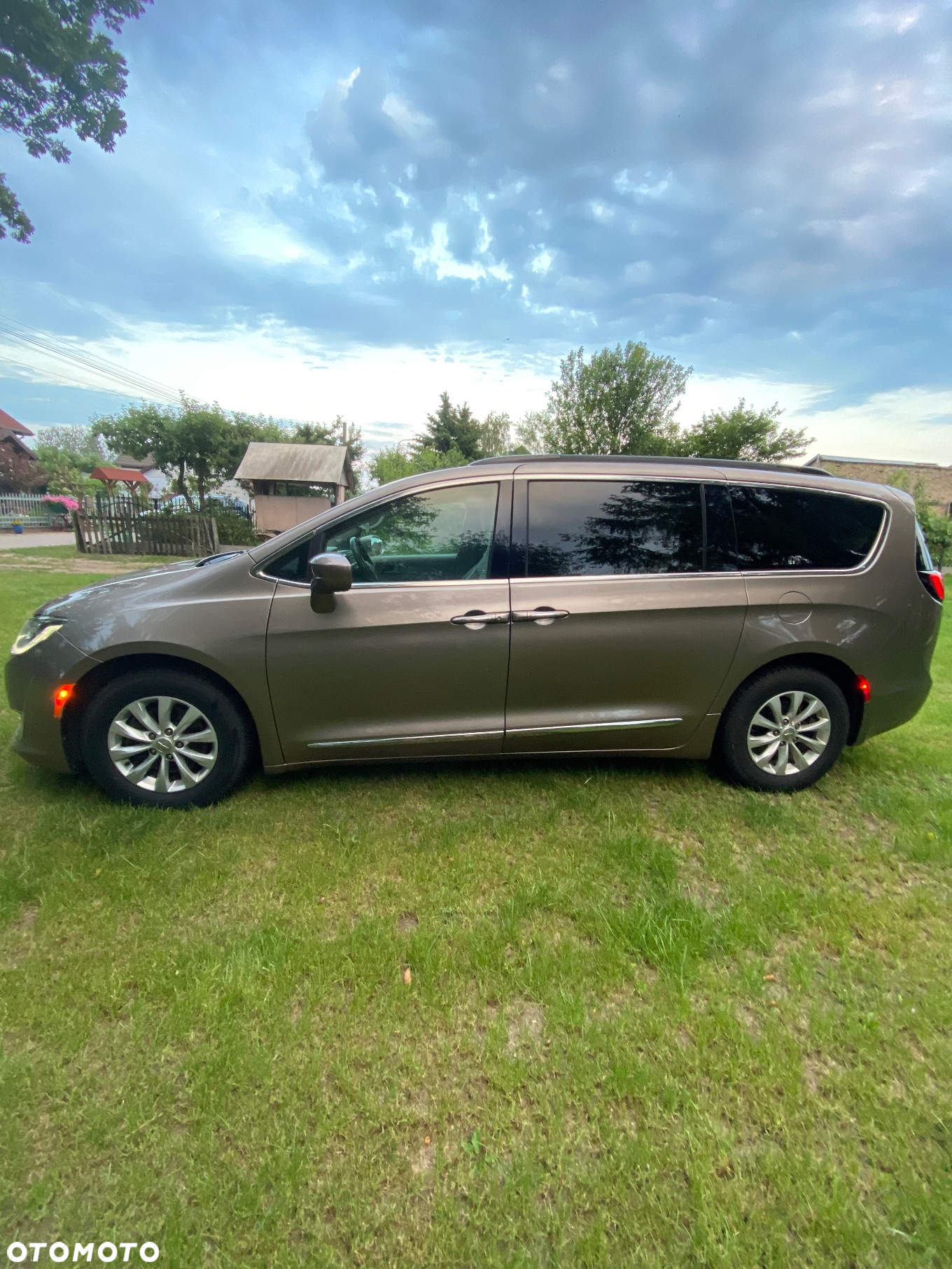 Chrysler Pacifica - 7