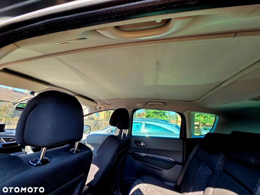 Peugeot 3008 1.6 HDi Premium - 24