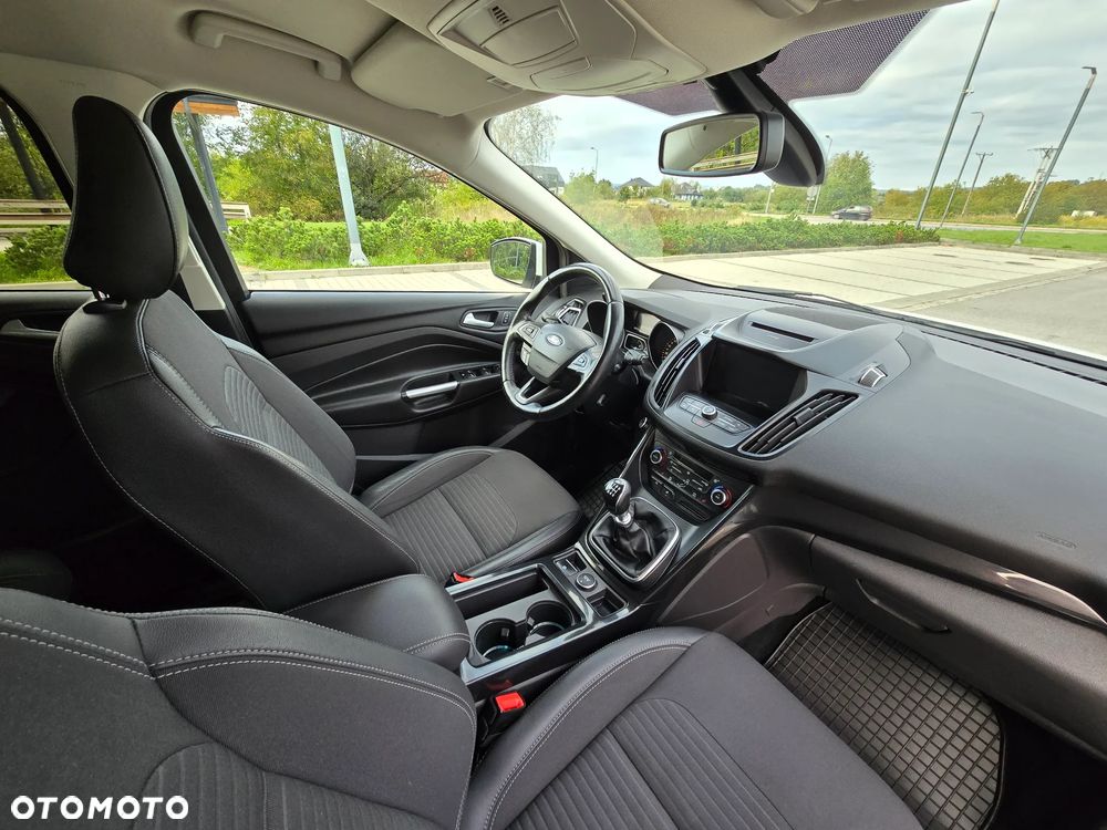Ford Kuga 1.5 EcoBoost 2x4 Titanium - 11