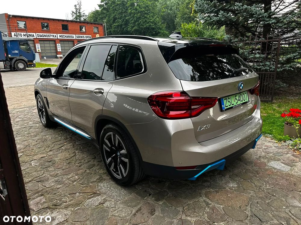 BMW iX3 Standard - 13