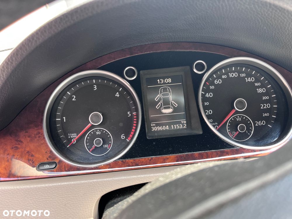 Volkswagen Passat 2.0 TDI DPF Highline DSG - 12