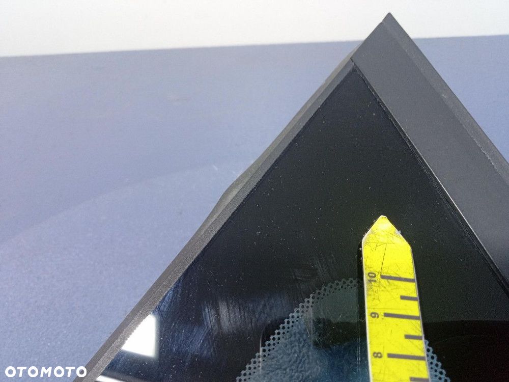 HYUNDAI BAYON SZYBA KAROSERYJNA LEWA TYŁ 87810Q0710 - 9