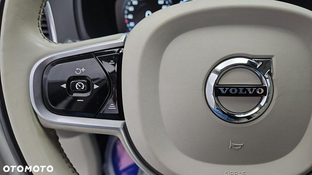 Volvo XC 90 - 16