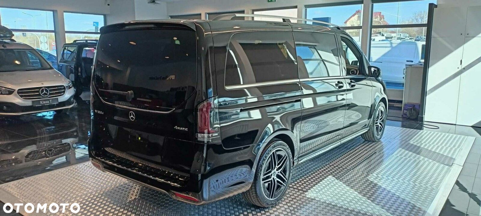 Mercedes-Benz Klasa V - 7