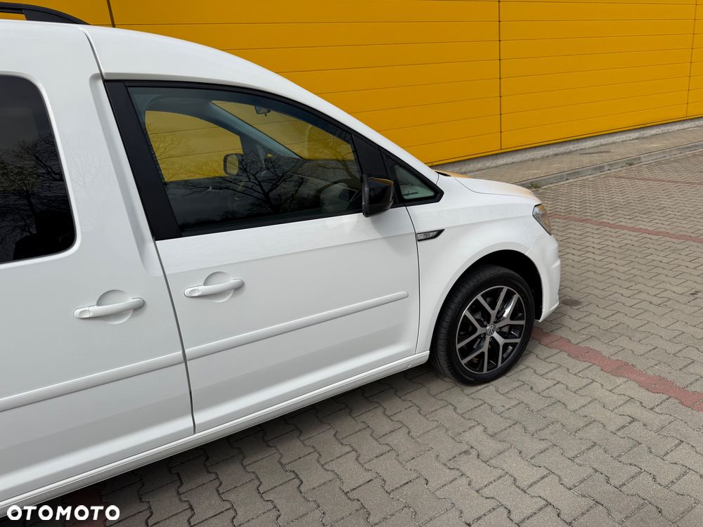 Volkswagen Caddy Maxi 2.0 TDI Comfortline 4Motion - 20