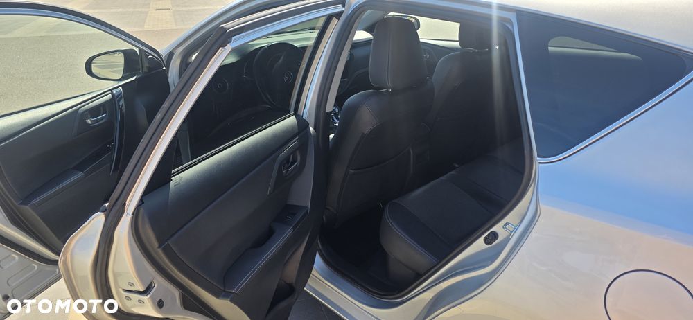 Toyota Auris - 14