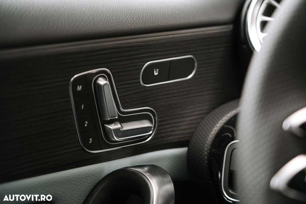 Mercedes-Benz A - 19