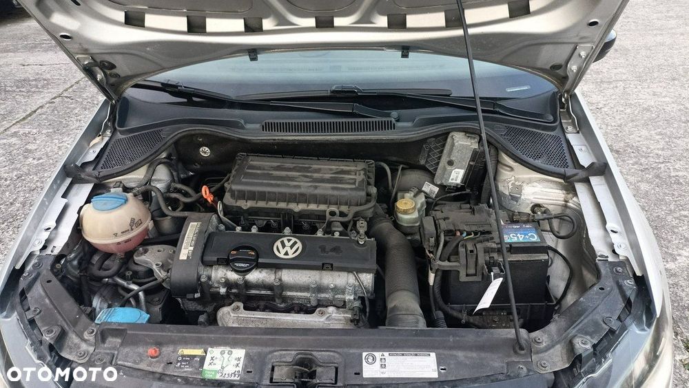 Volkswagen Polo 1.4 16V Trendline - 35
