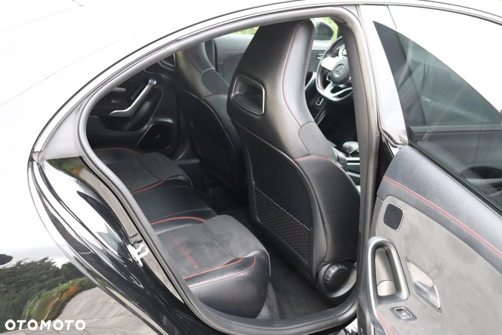 Mercedes-Benz CLA 220 7G-DCT - 7