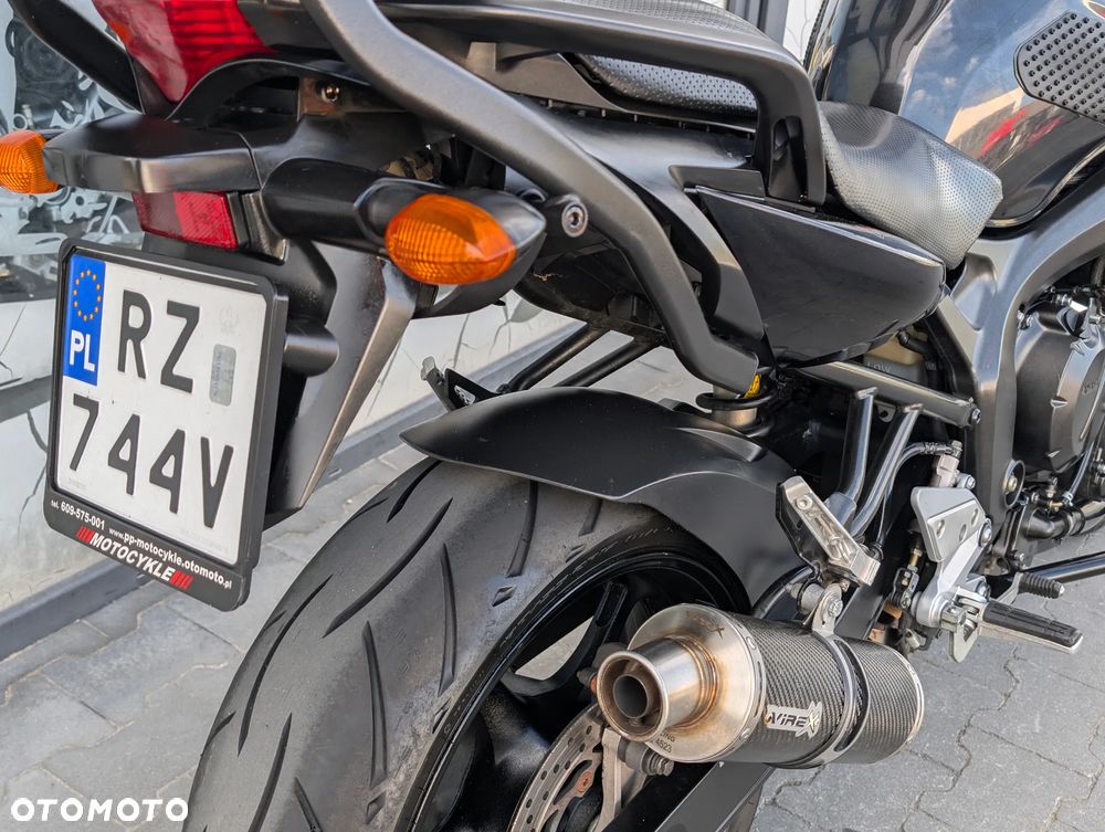 Yamaha FZ6 - 16