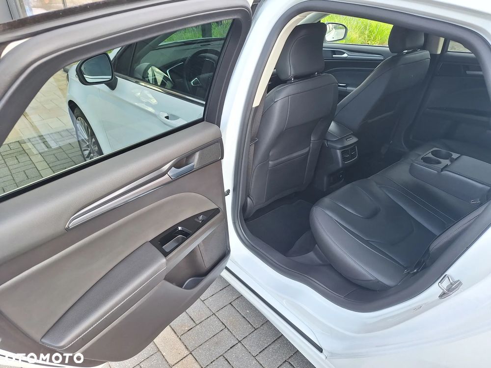 Ford Mondeo 2.0 EcoBlue Titanium - 22