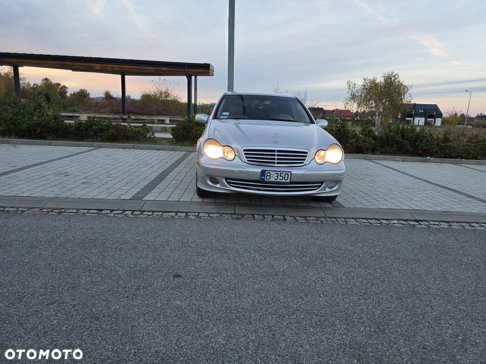 Mercedes-Benz C-Class 2005 photo 3