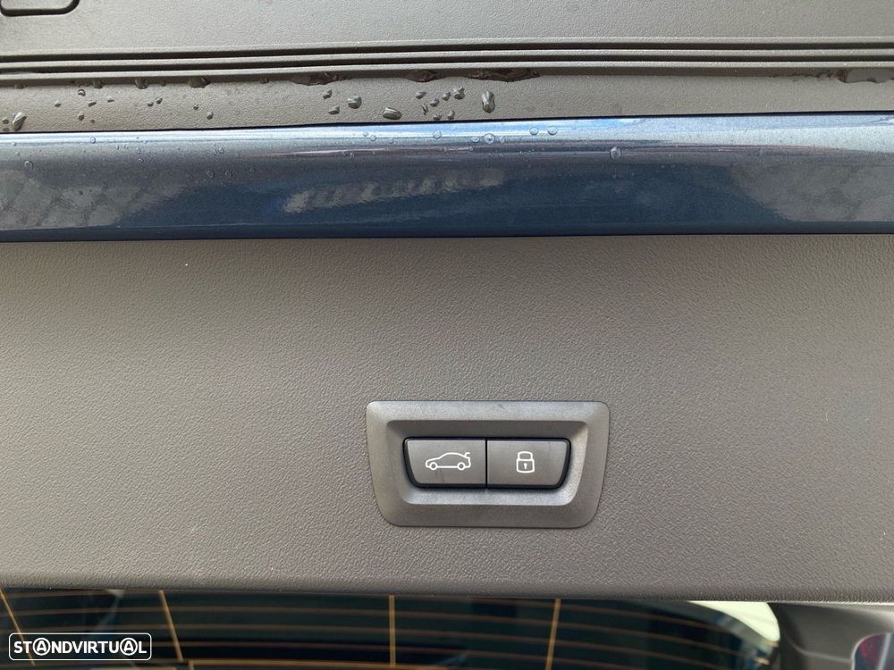 BMW X3 30 e xDrive Pack M Desportivo - 24