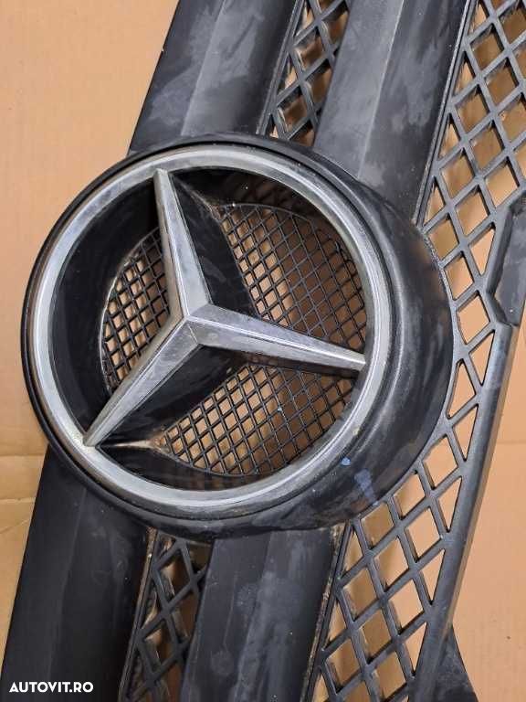 Grila radiator Mercedes Sprinter W906 an 2006-2013 originala - 4