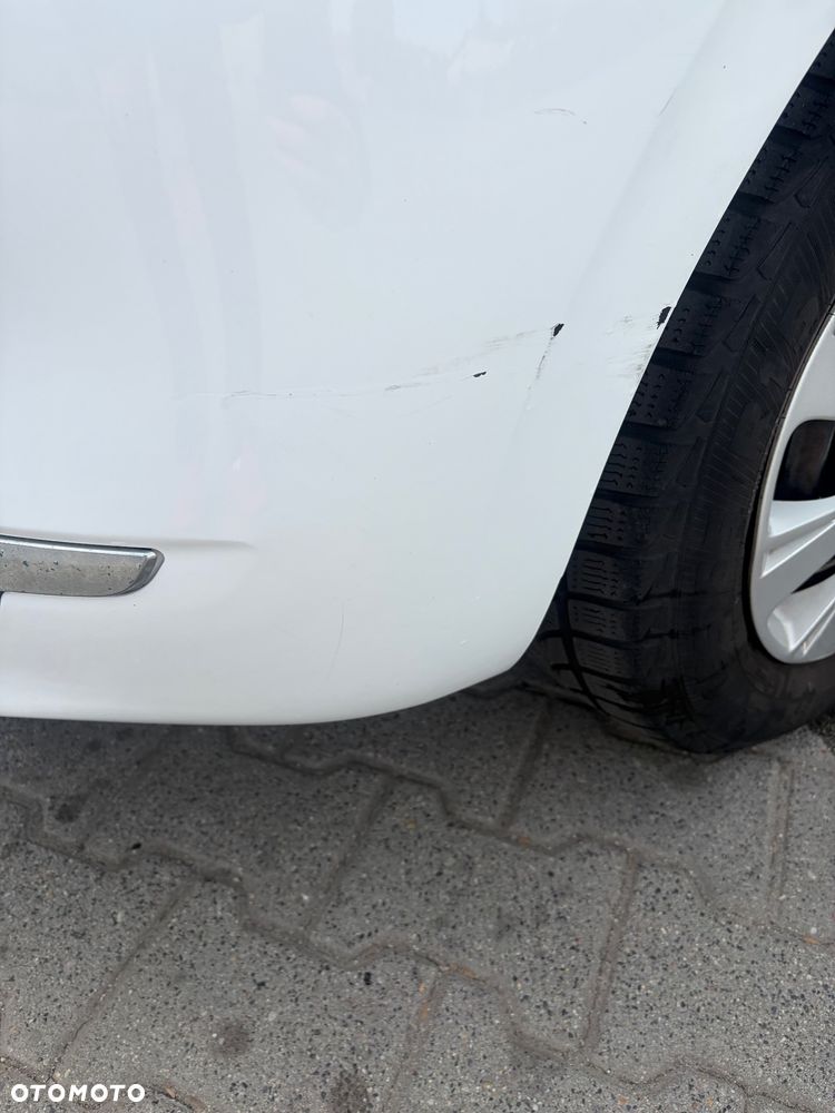 Peugeot 208 - 10