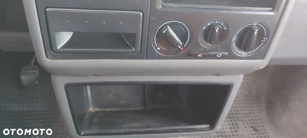 Volkswagen Transporter - 21