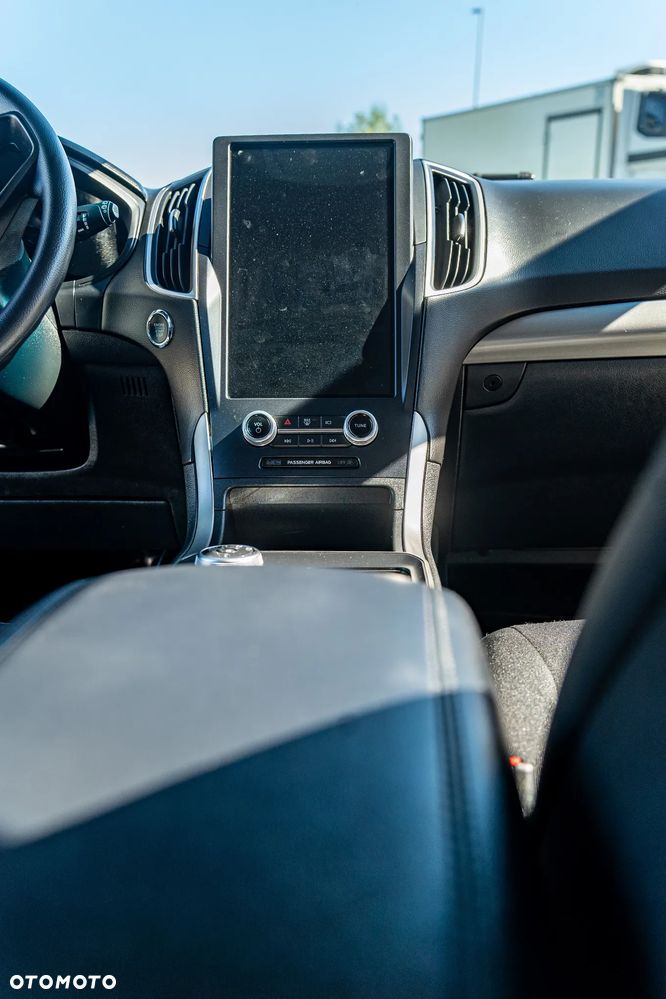 Ford Edge 2.0 EcoBlue Twin-Turbo 4WD Titanium - 27