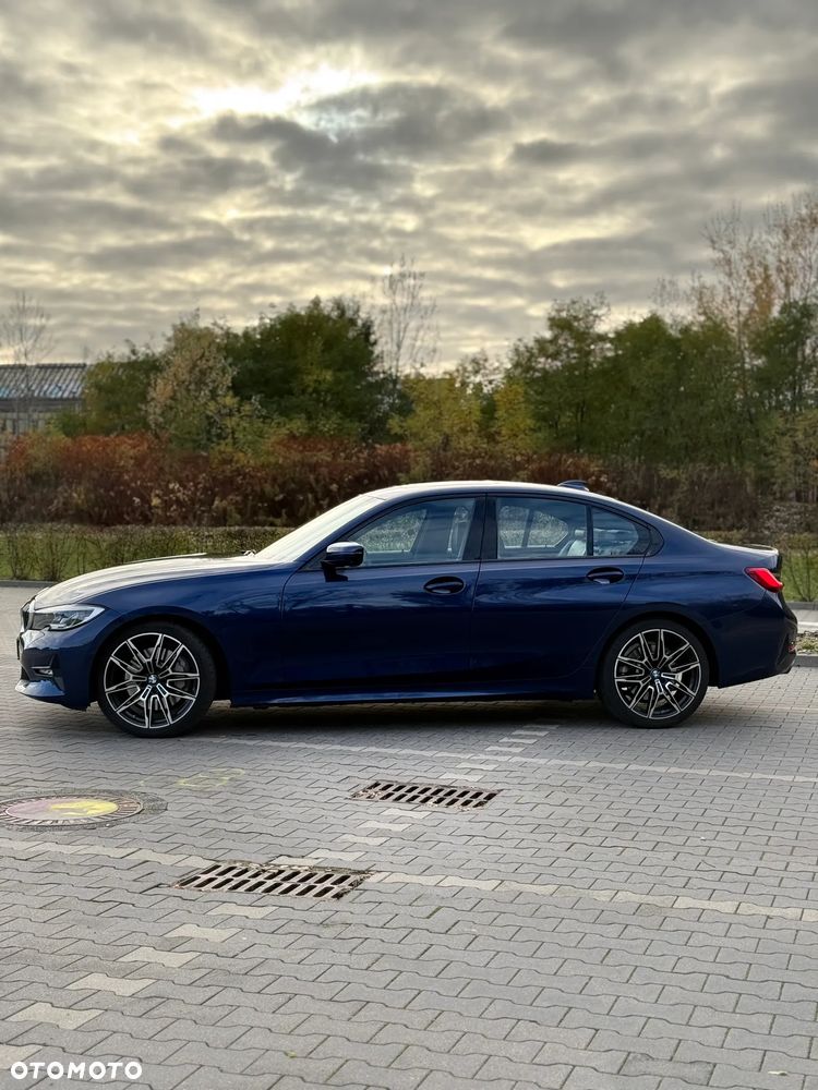 BMW Seria 3 330i Luxury Line sport - 2