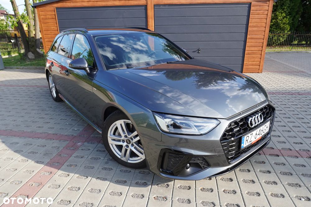 Audi A4 Avant 40 TDI quattro S tronic S line - 2