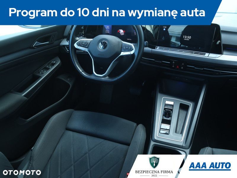 Volkswagen Golf - 8