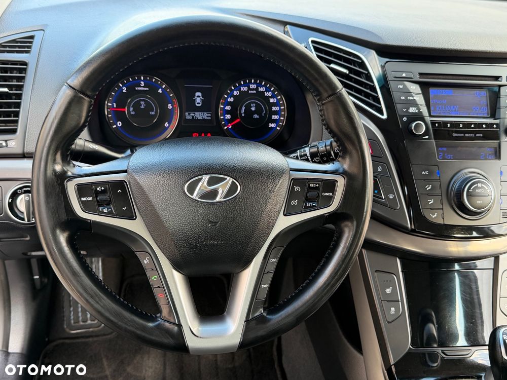 Hyundai i40 i40cw 1.7 CRDi Fifa World Cup Edition - 9