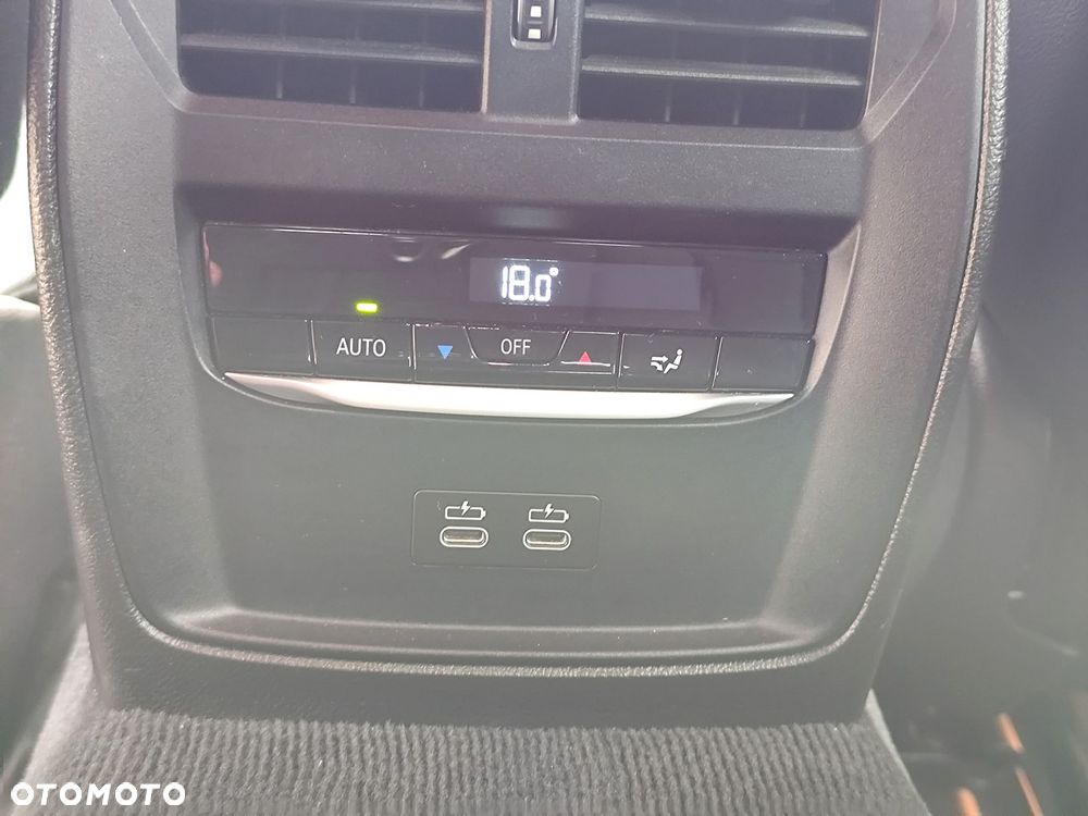 BMW i4 83.9kWh M50 xDrive - 17