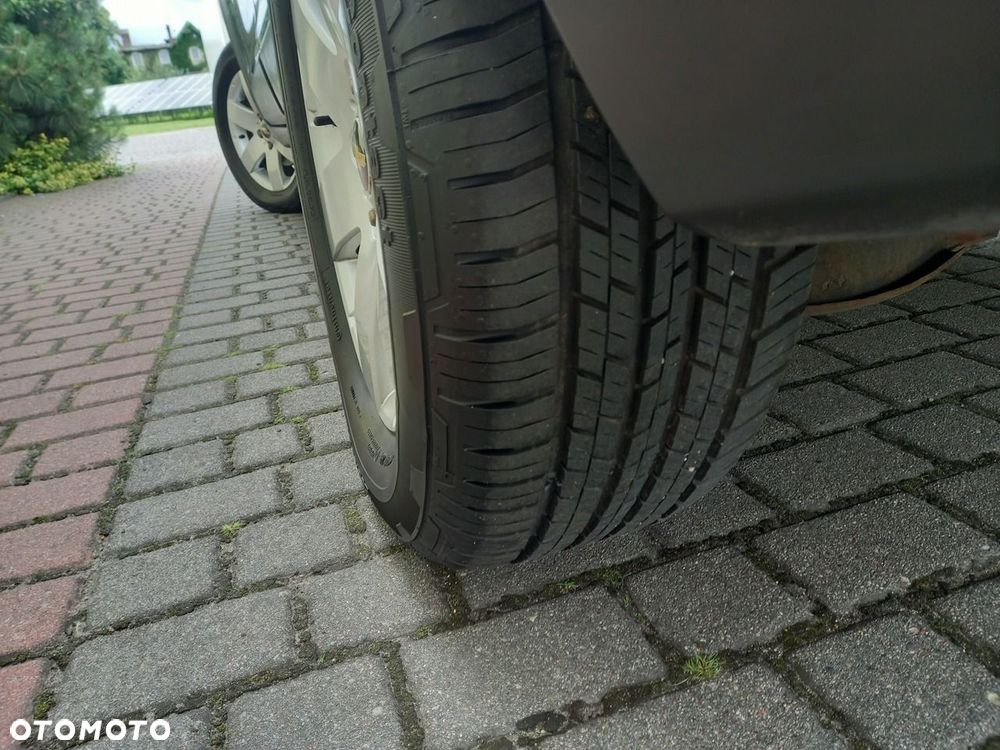 Chevrolet Captiva 2.0 d LS - 12