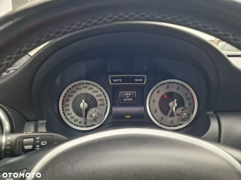 Mercedes-Benz Klasa A 180 (BlueEFFICIENCY) Urban - 32