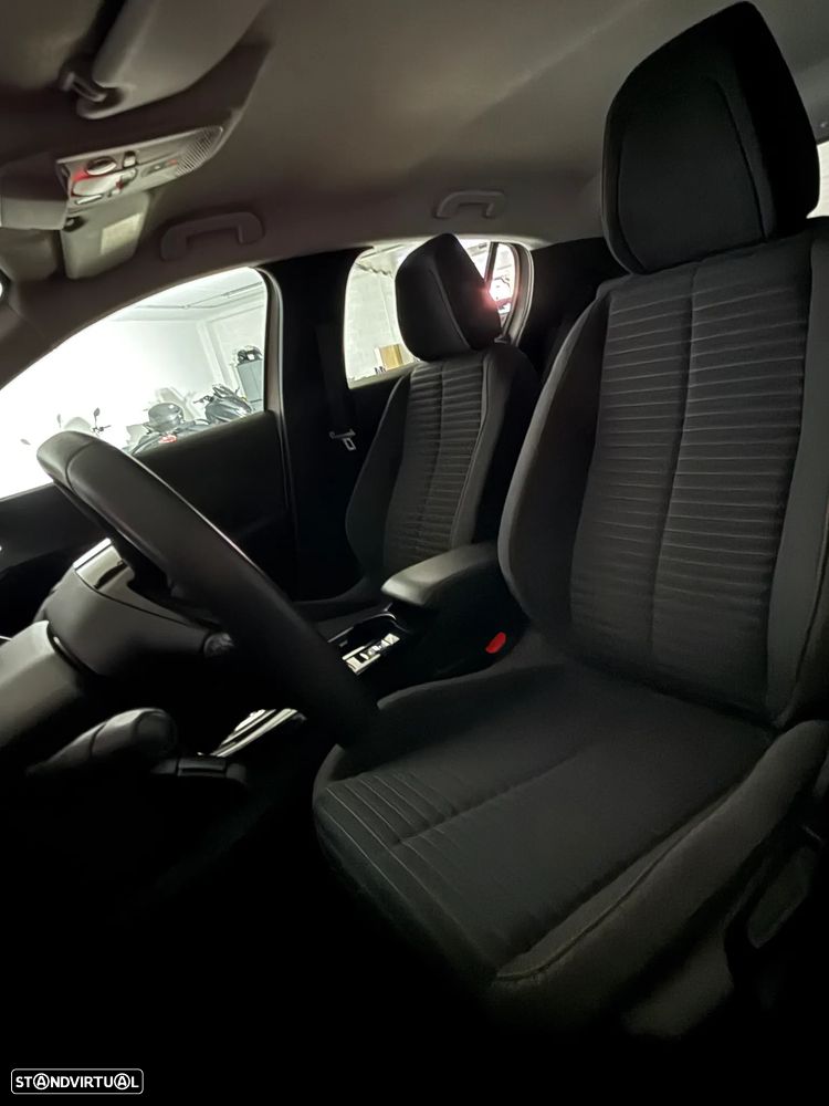 Peugeot e-208 50 kWh Allure - 13