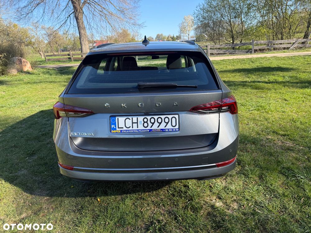 Skoda Octavia 2.0 TDI DSG Ambition - 4