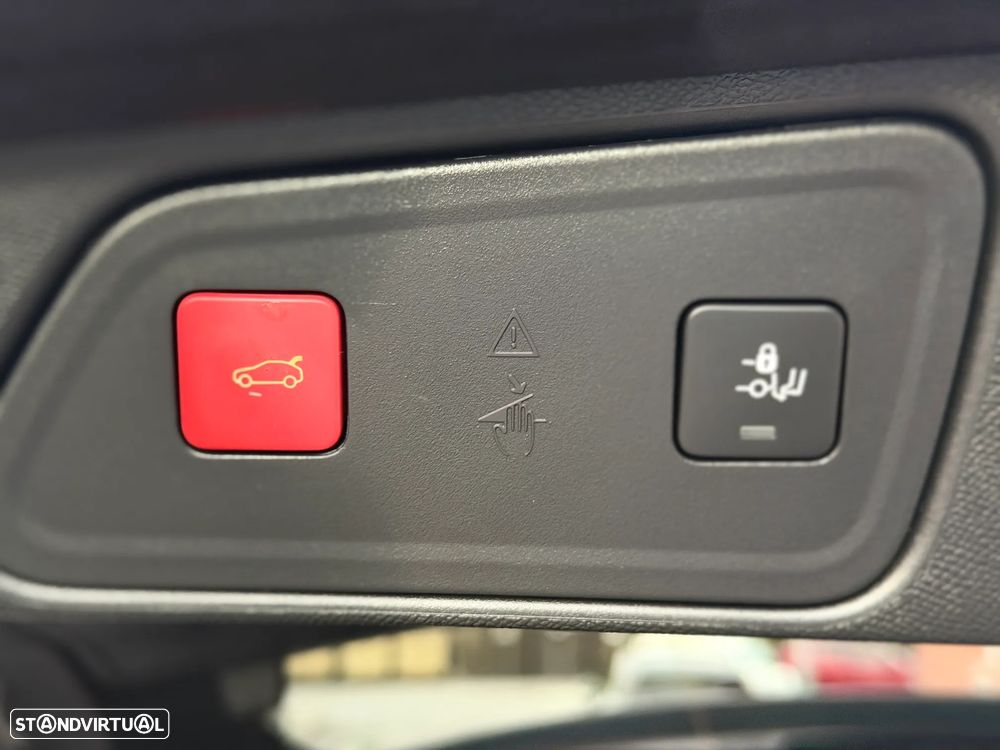 Peugeot 3008 1.2 PureTech Allure Pack EAT8 - 17