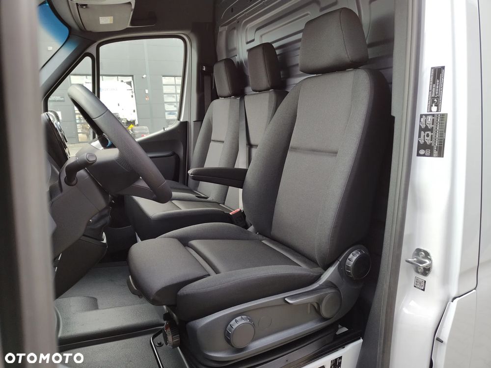 Mercedes-Benz Sprinter 317 CDI Furgon PRO długi 4325 mm L3H2 - 21