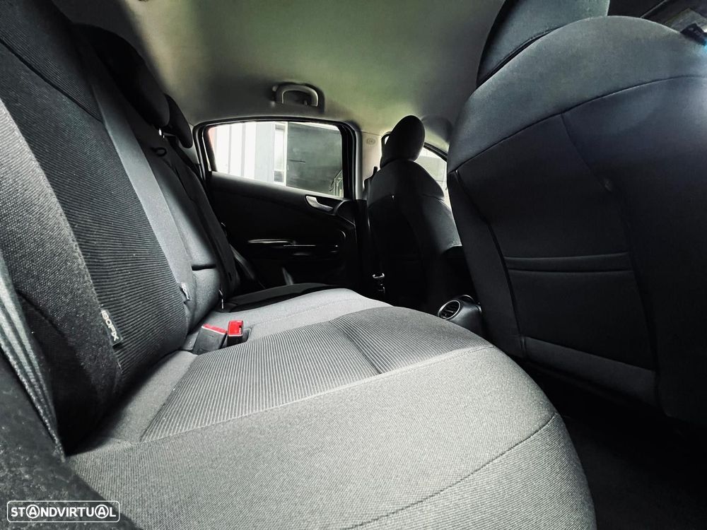 Alfa Romeo Giulietta 1.6 JTDM Distinctive - 36