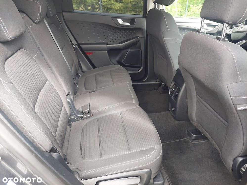 Ford Kuga - 10