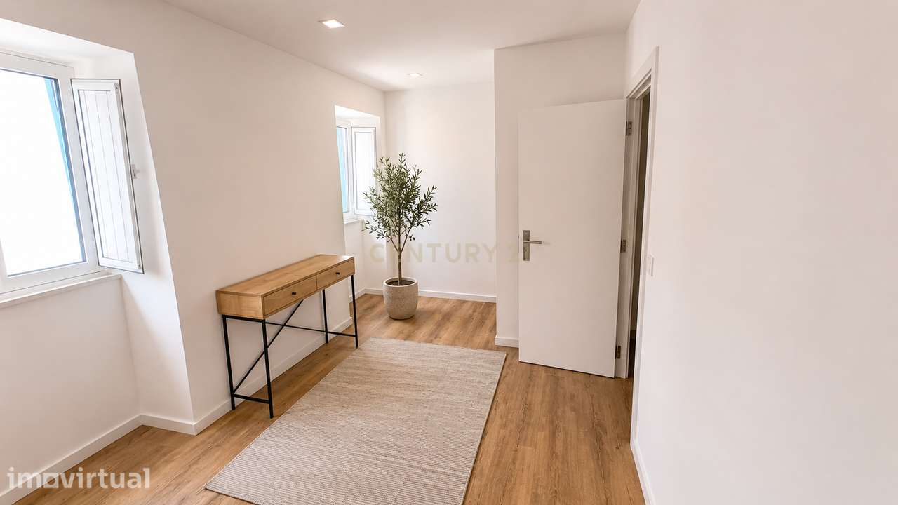Moradia T2 de 2 Pisos Remodelada | LAPAS | TORRES NOVAS - Grande imagem: 4/11