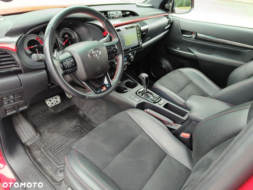 Toyota Hilux 2.8 D-4D Double Cab GR Sport 4x4 - 9