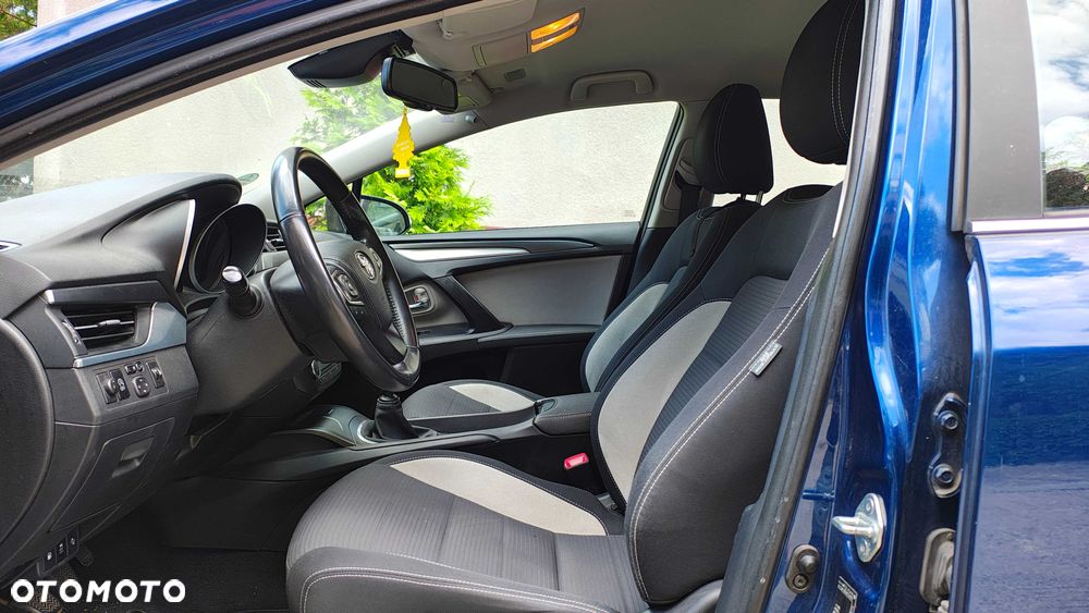 Toyota Avensis - 6