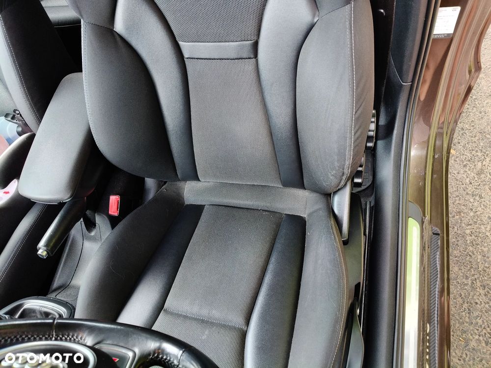 Audi A1 3-drzwiowe 1.6 TDI S line edition - 8