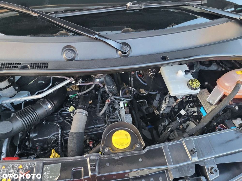 Opel Movano z windą salon Polska - 28