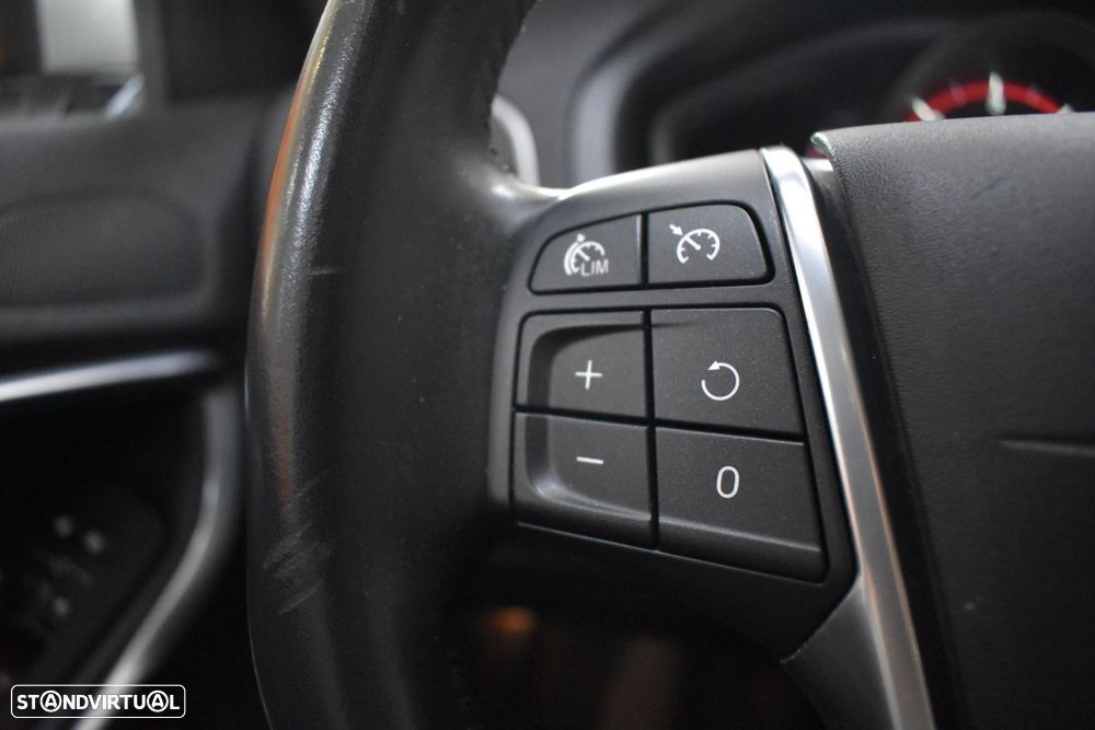 Volvo V40 2.0 D2 VOR - 32