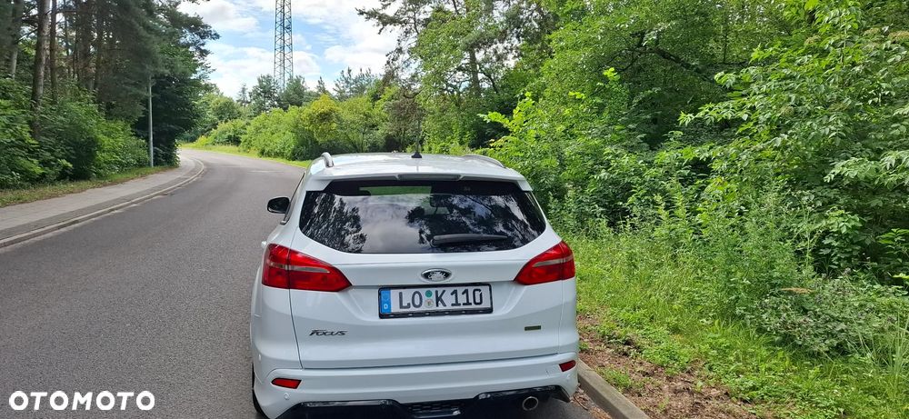 Ford Focus 1.5 EcoBoost ST-Line - 6