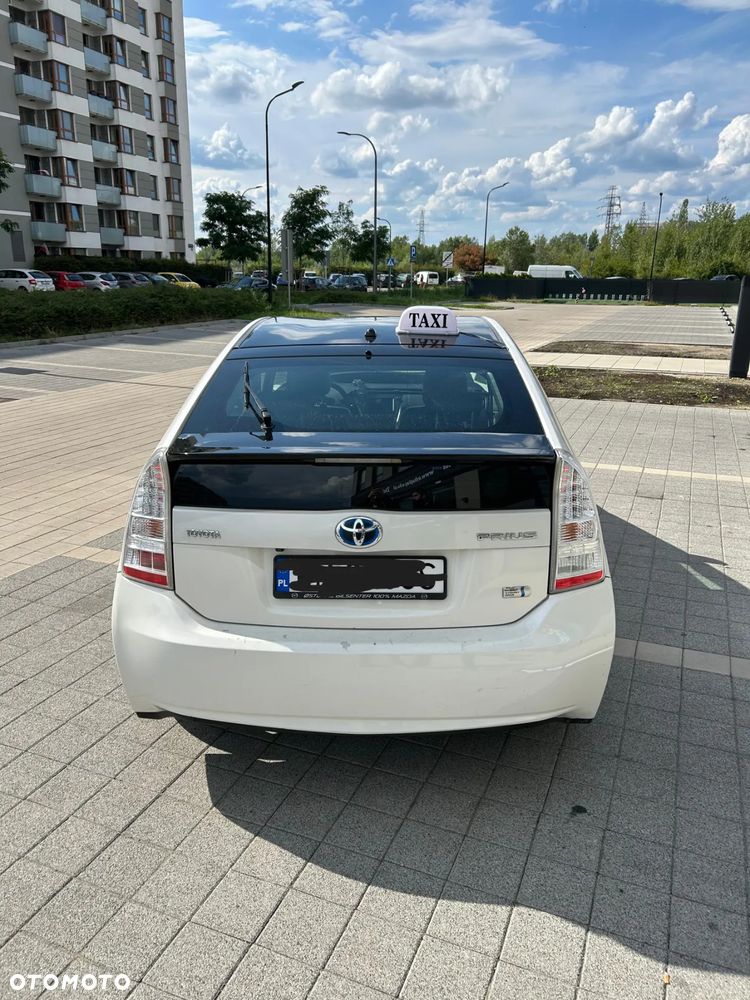 Toyota Prius 1.8 Hybrid Premium - 4