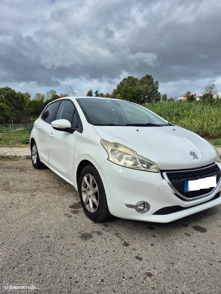 Peugeot 208 1.4 HDi Access - 1