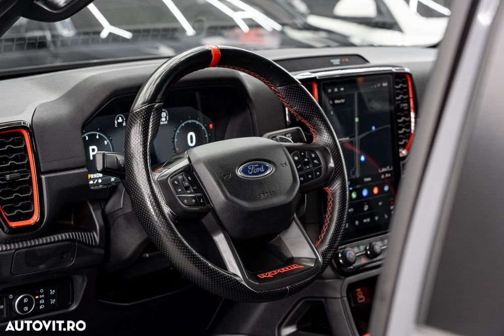 Ford Raptor - 34