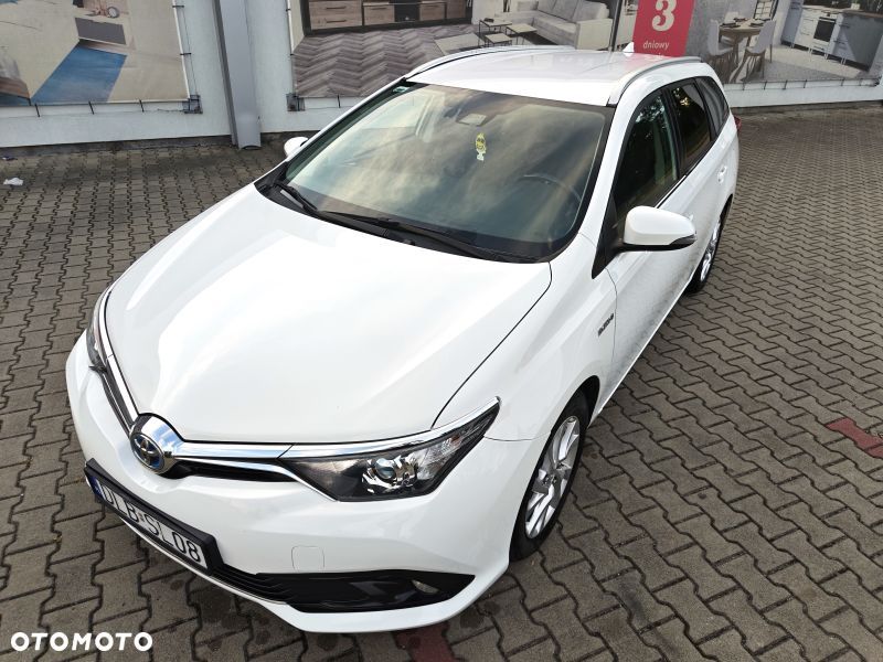 Toyota Auris Hybrid 135 Prestige - 4
