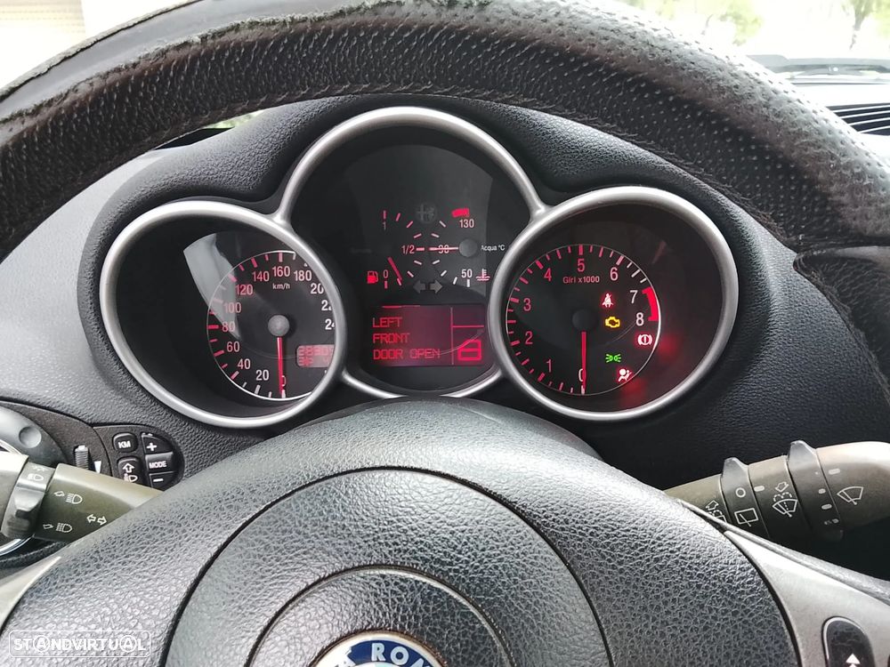 Alfa Romeo 147 1.6 TS - 4